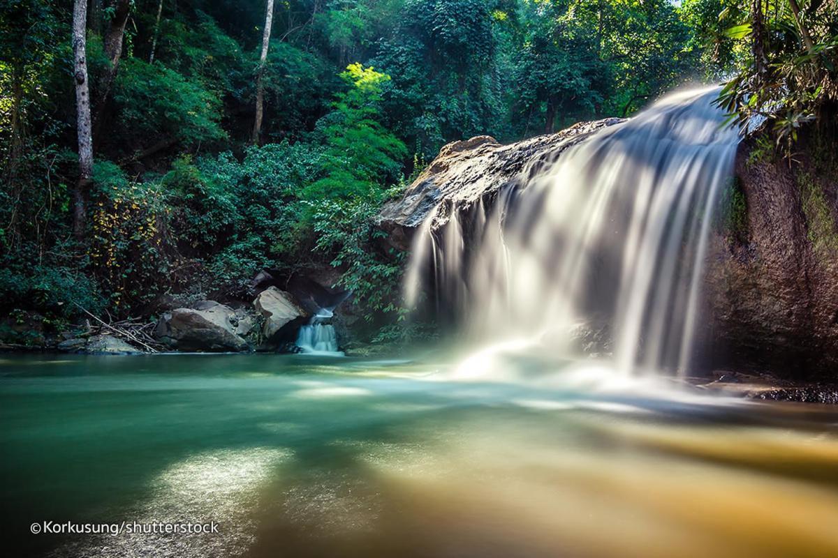 Ostello One Night Zleep At Nimman Chiang Mai Esterno foto